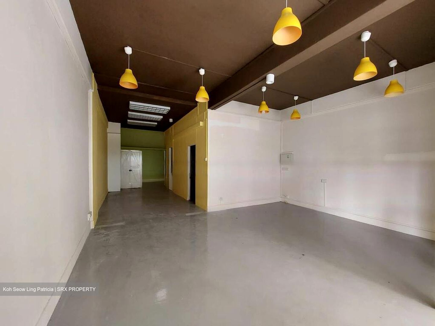 Ping Yi Gardens (D16), Shop House #460164031